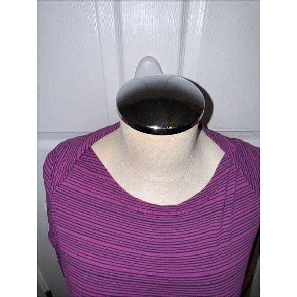Lululemon Kanto Catch Me Long Sleeve Berry Stripe Size 4 Thumb Holes - Picture 2 of 7